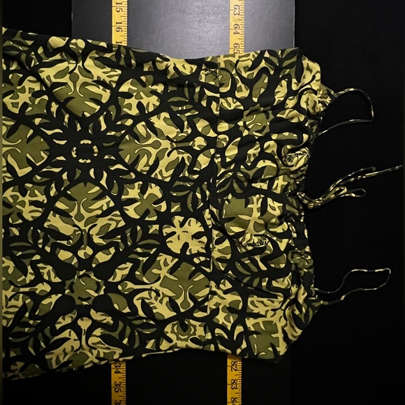 Manuhealii Green and Black Floral Dress - Picture 6 of 8